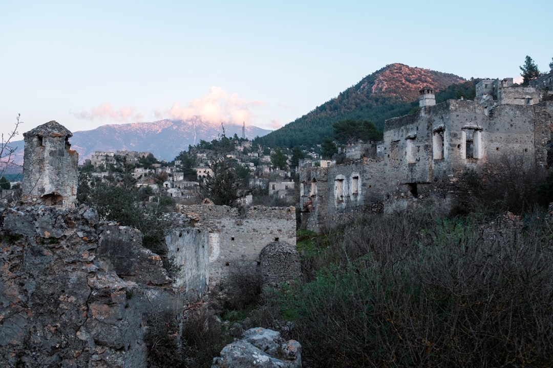 Kayaköy terk edilmiş taş evler